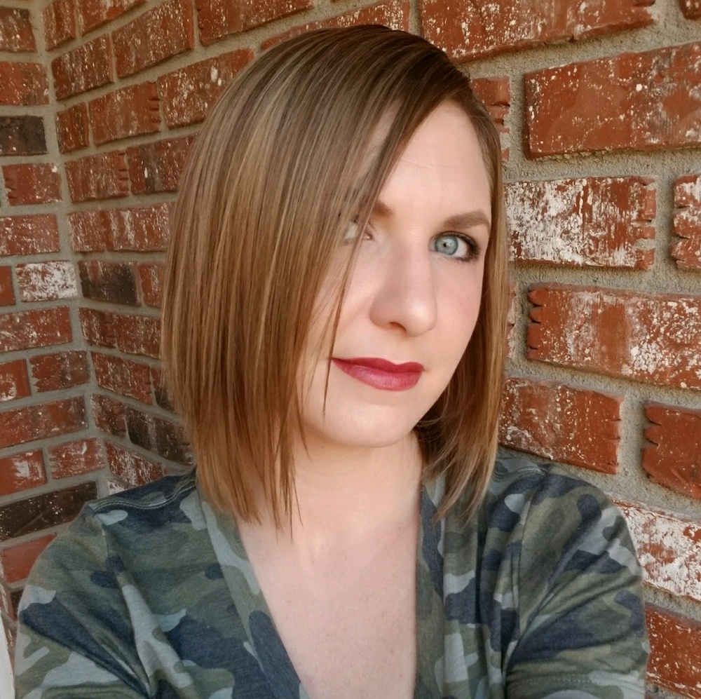 I'm selling toddle boy clothes & shoes.